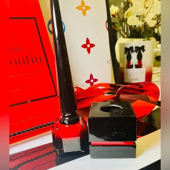 The Little Book Christian Louboutin Bundle New ๐ ๐
๐ฝ - Picture 14 of 16